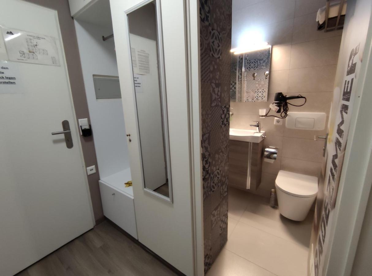 Studio 20Qm Mit Balkon Und Innenpool - 22010 施卢赫湖 外观 照片