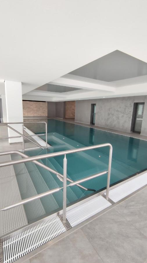 Studio 20Qm Mit Balkon Und Innenpool - 22010 施卢赫湖 外观 照片